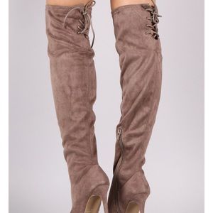 Anne Michelle Suede Back Lace Up
